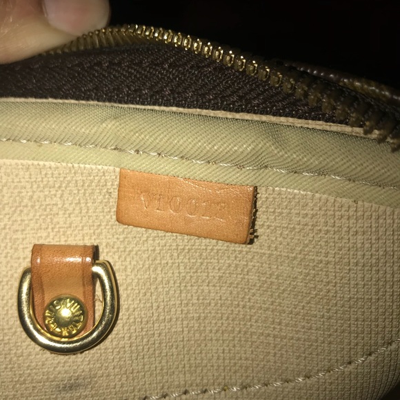 Louis Vuitton Travel Bag - Picture 8 of 8